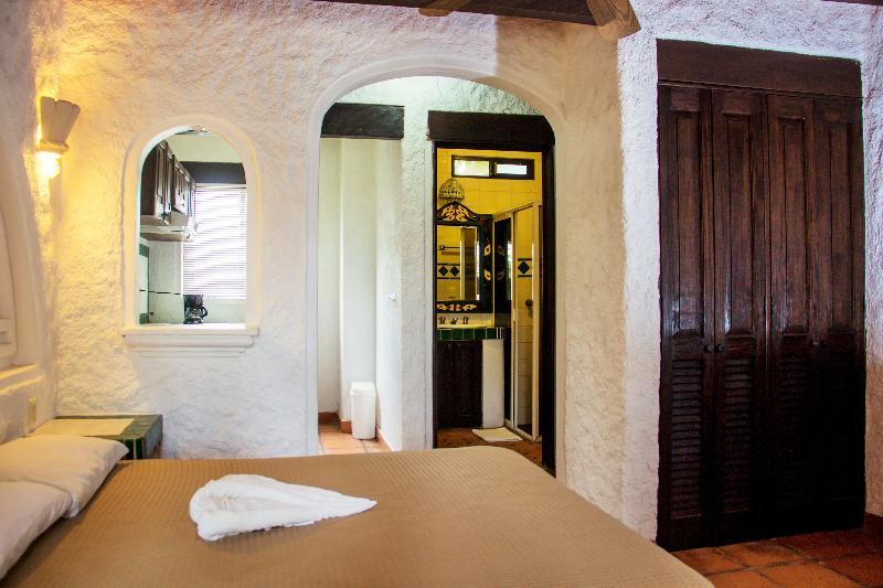 فندق Capital O Mimi Del Mar, بلايا ديل كارمن المظهر الخارجي الصورة Interior of the house