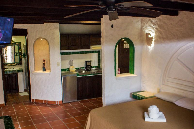 فندق Capital O Mimi Del Mar, بلايا ديل كارمن المظهر الخارجي الصورة A room at Hotel San Cristóbal